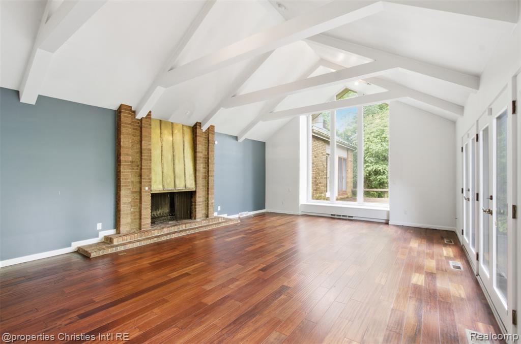 25310 Canterbury Road Property Photo 10
