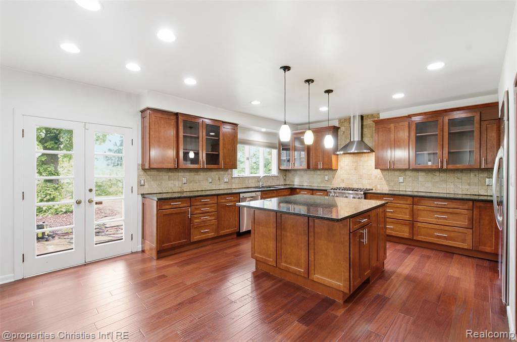 25310 Canterbury Road Property Photo 22