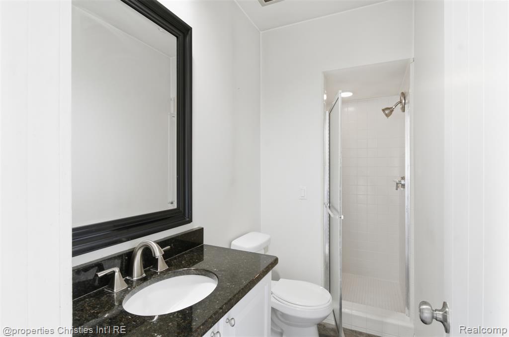 25310 Canterbury Road Property Photo 27