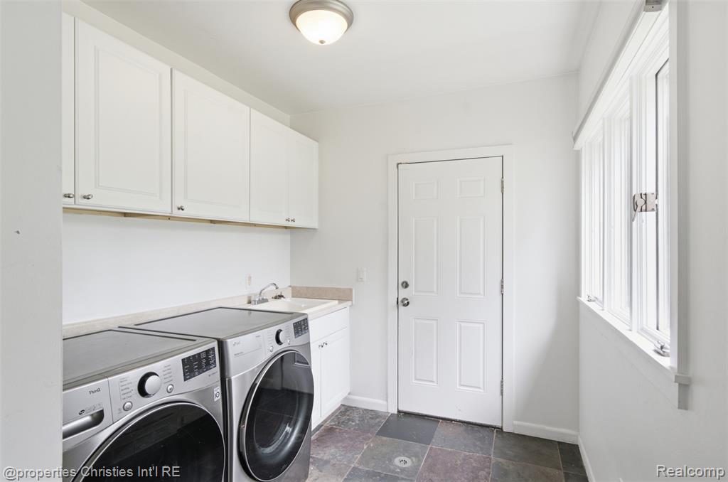 25310 Canterbury Road Property Photo 28