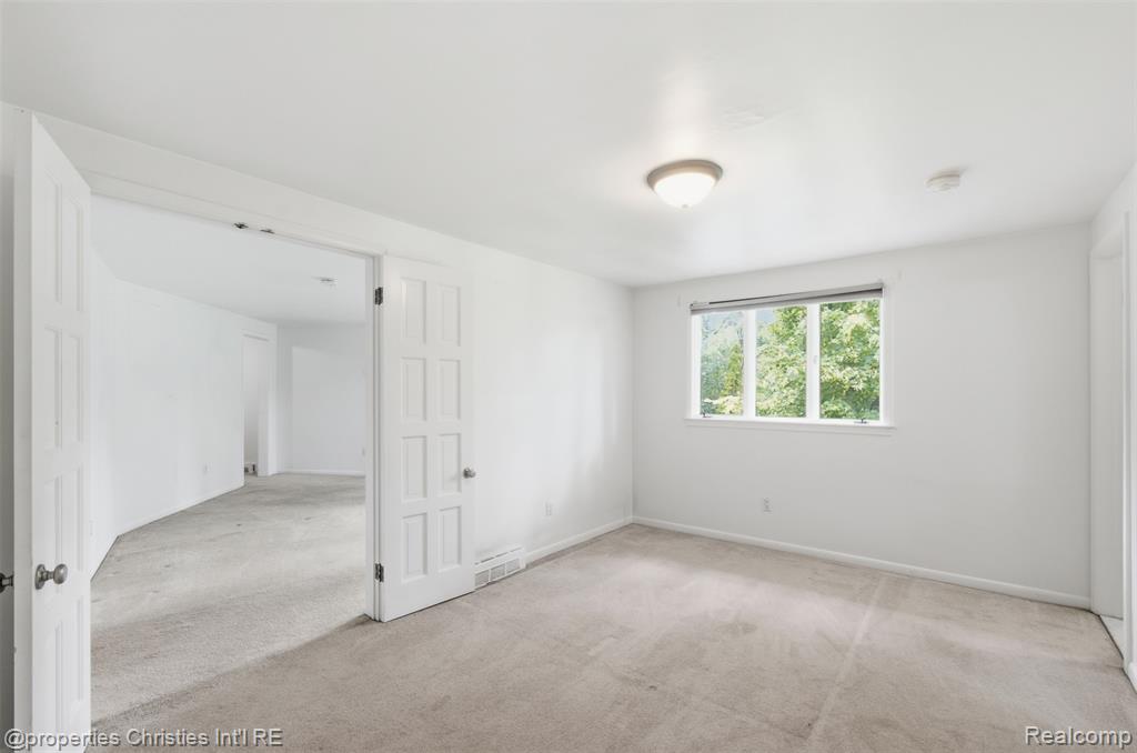 25310 Canterbury Road Property Photo 35