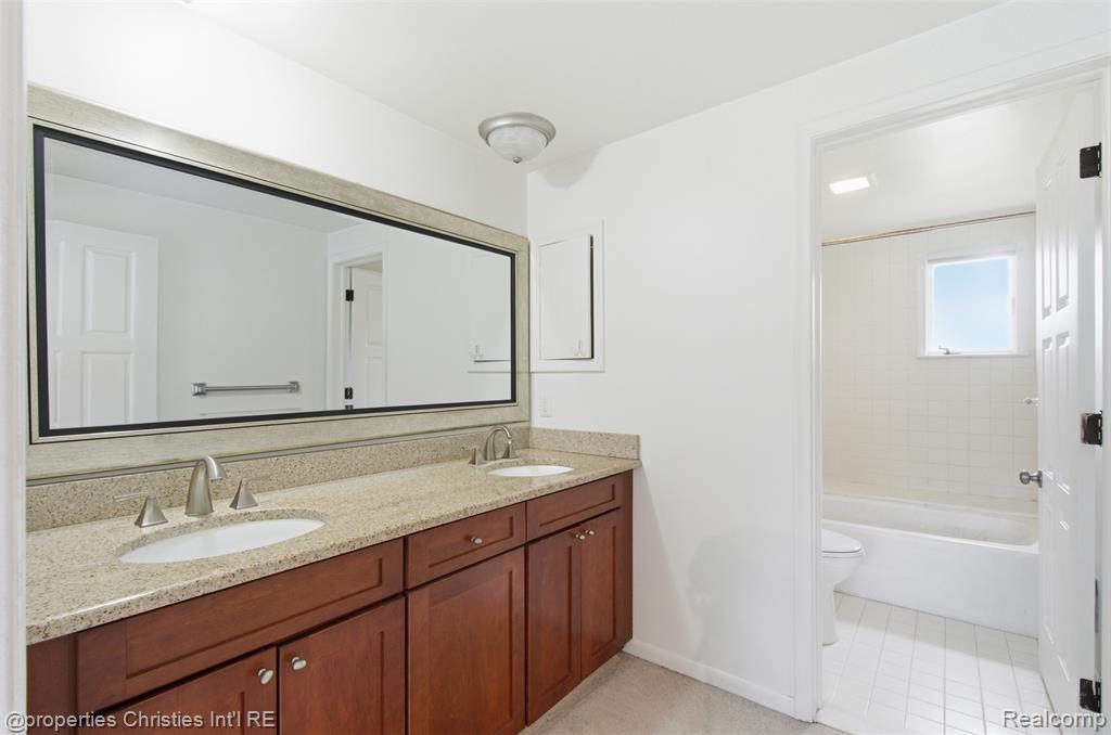 25310 Canterbury Road Property Photo 37