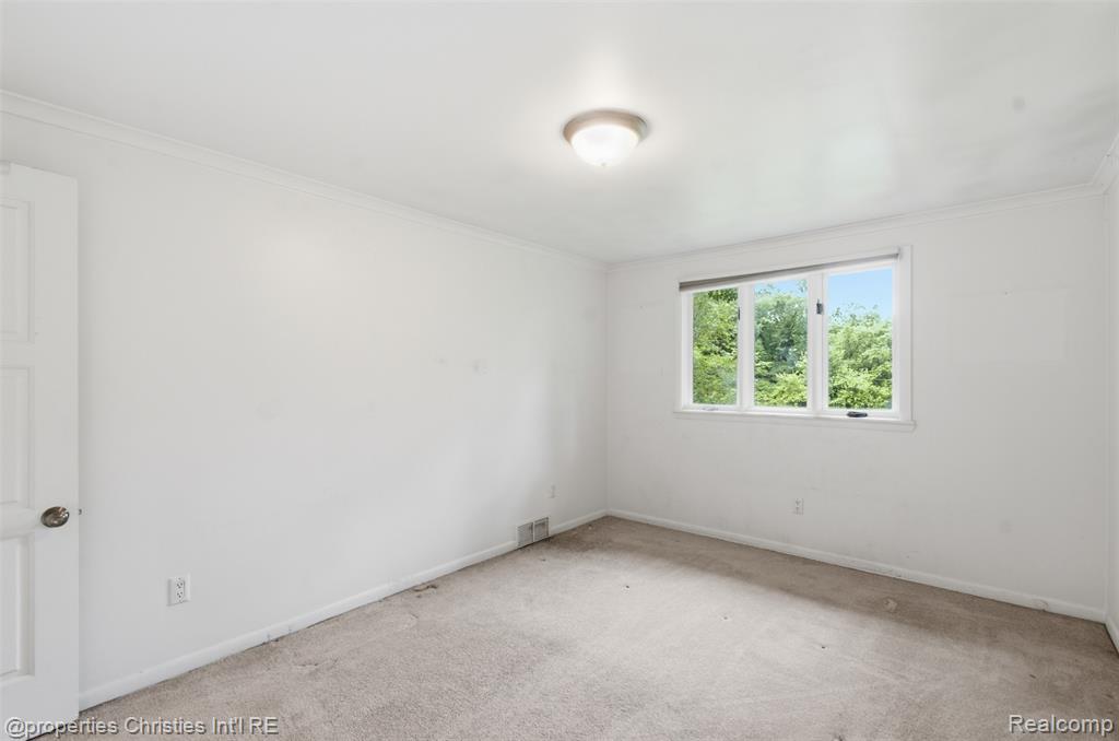 25310 Canterbury Road Property Photo 38