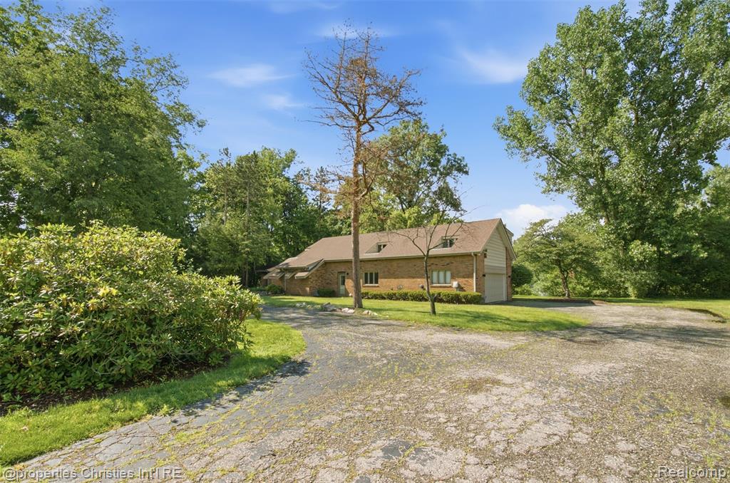 25310 Canterbury Road Property Photo 43