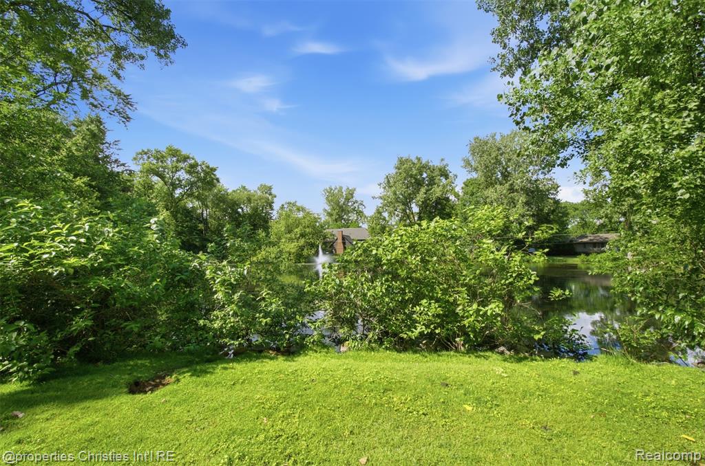 25310 Canterbury Road Property Photo 45