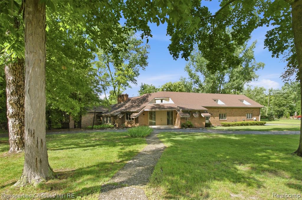 25310 Canterbury Road Property Photo 48
