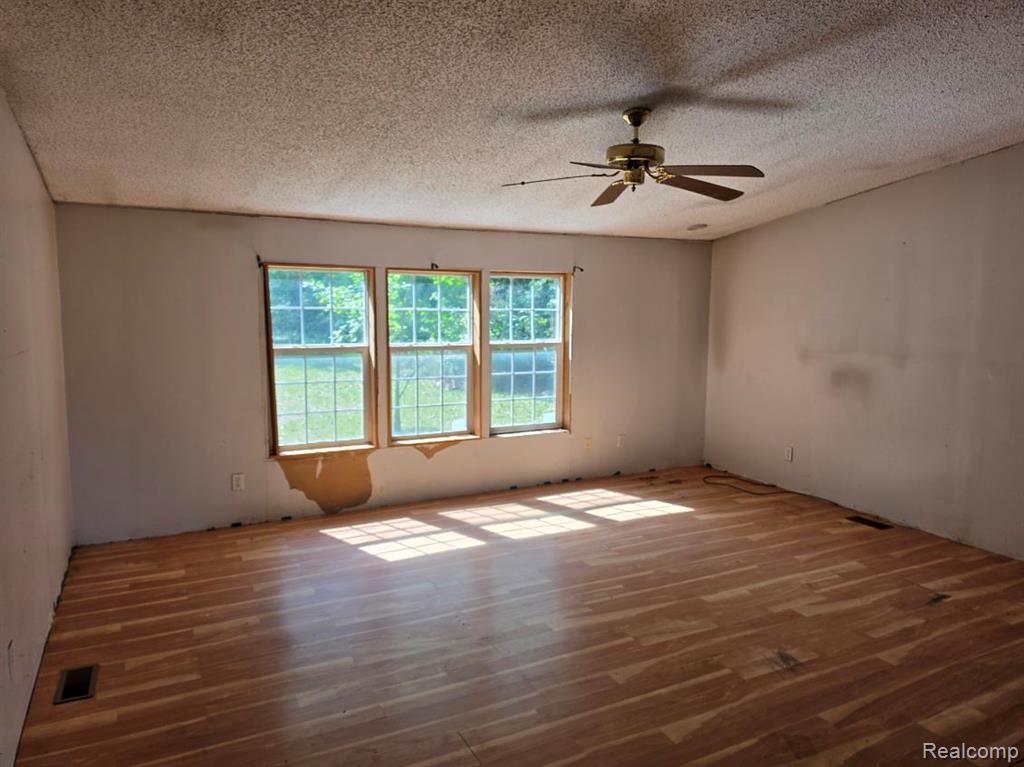 3897 Swaffer Road Property Photo 6