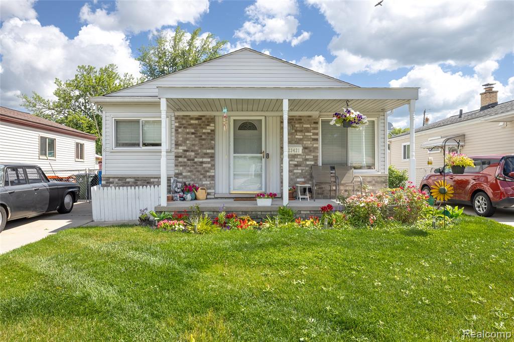 23421 Allor Street Property Photo 1