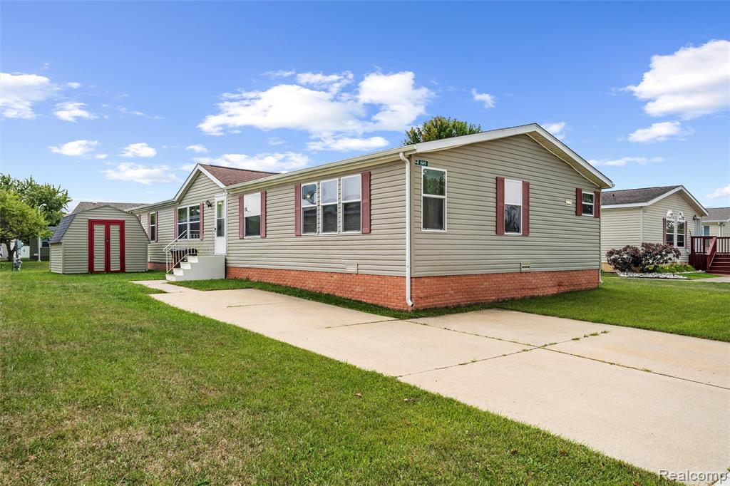 885 Tanner Landing Property Photo 1