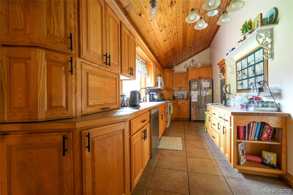 3900 W Park Road Property Photo 8