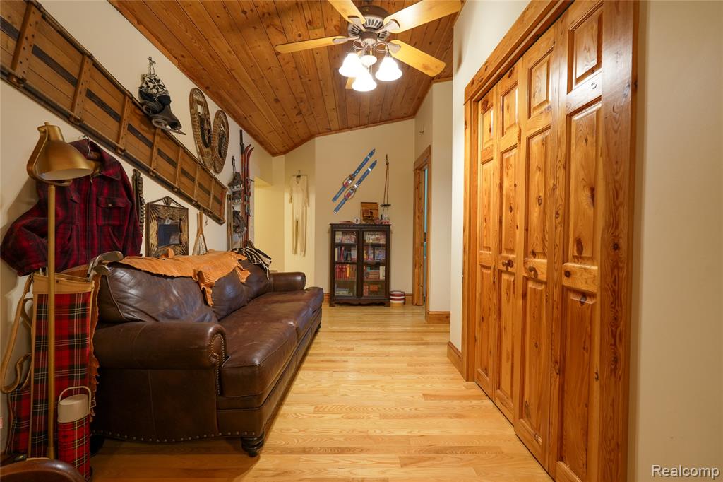 3900 W Park Road Property Photo 13