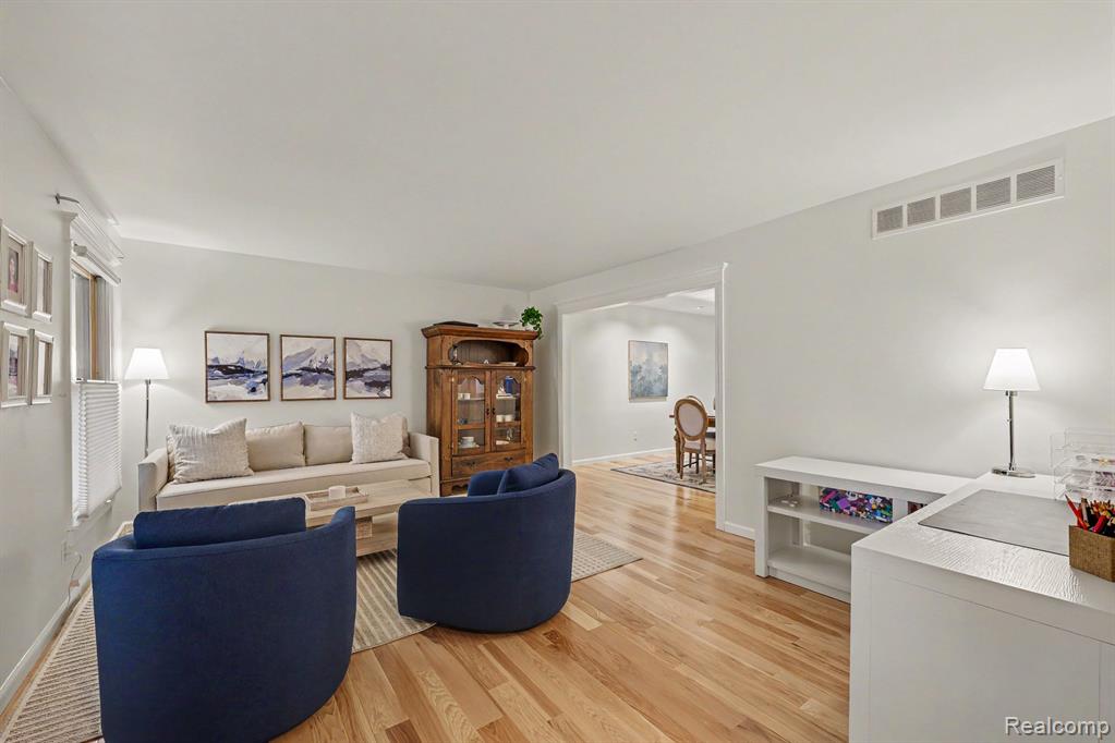 8265 Deerwood Road Property Photo 8