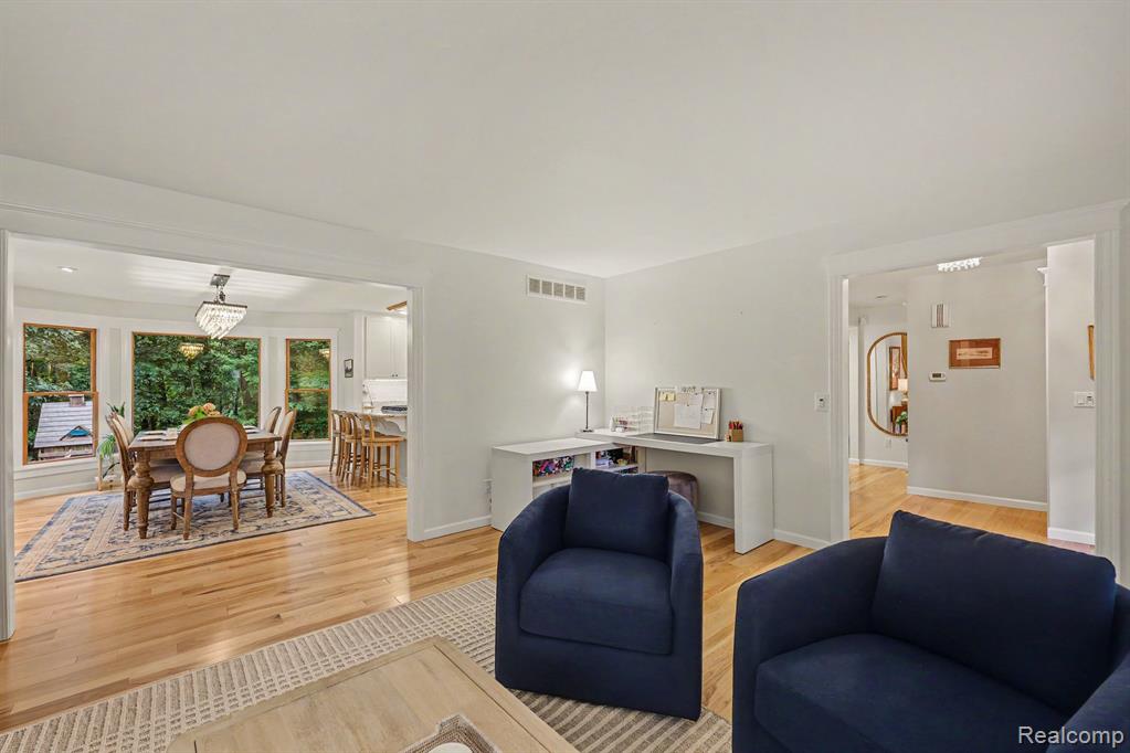 8265 Deerwood Road Property Photo 9