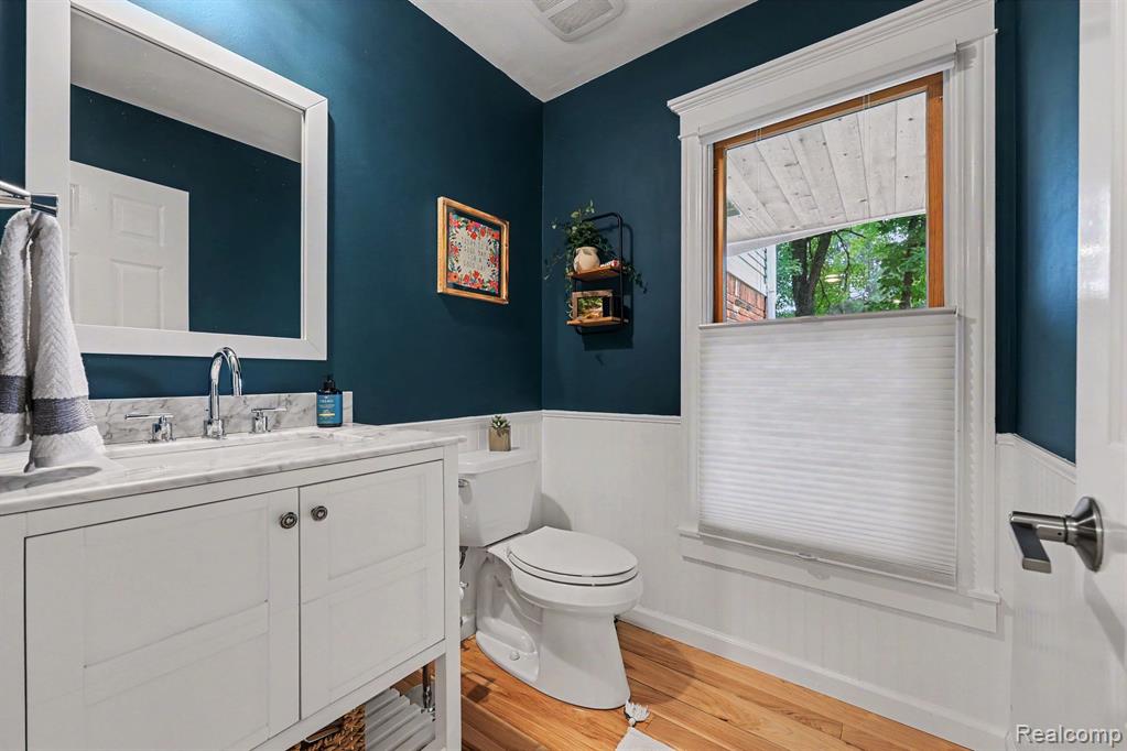 8265 Deerwood Road Property Photo 21