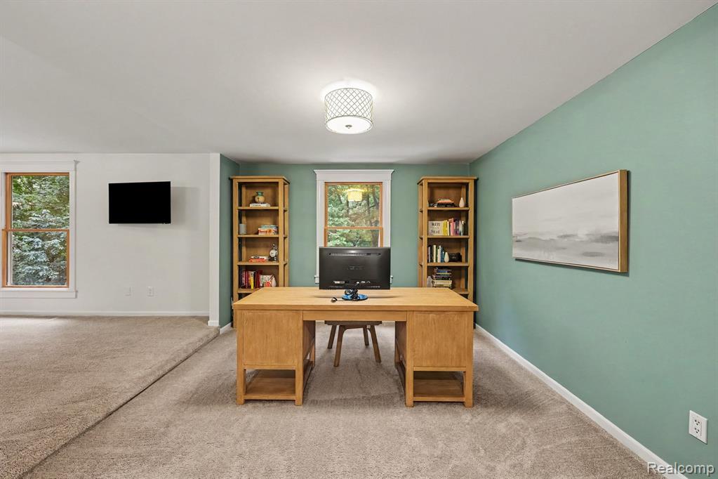 8265 Deerwood Road Property Photo 31