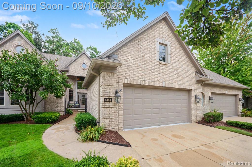6464 Enclave Drive Property Photo 1