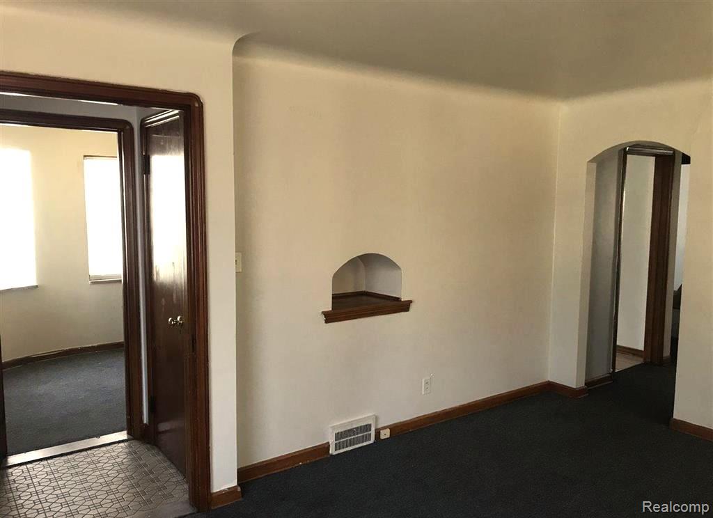 13042 Hampshire Street Property Photo 3