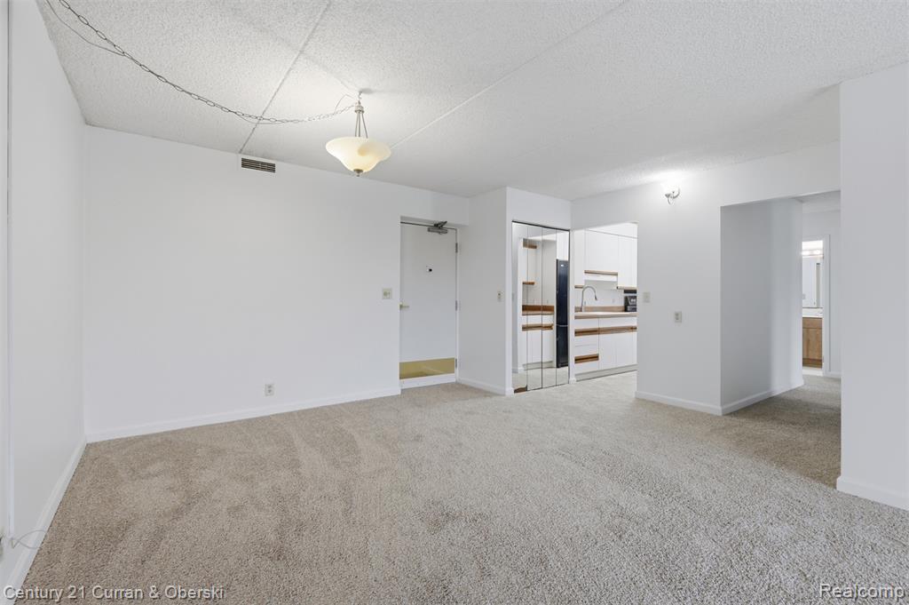 21800 Morley Avenue Property Photo 5