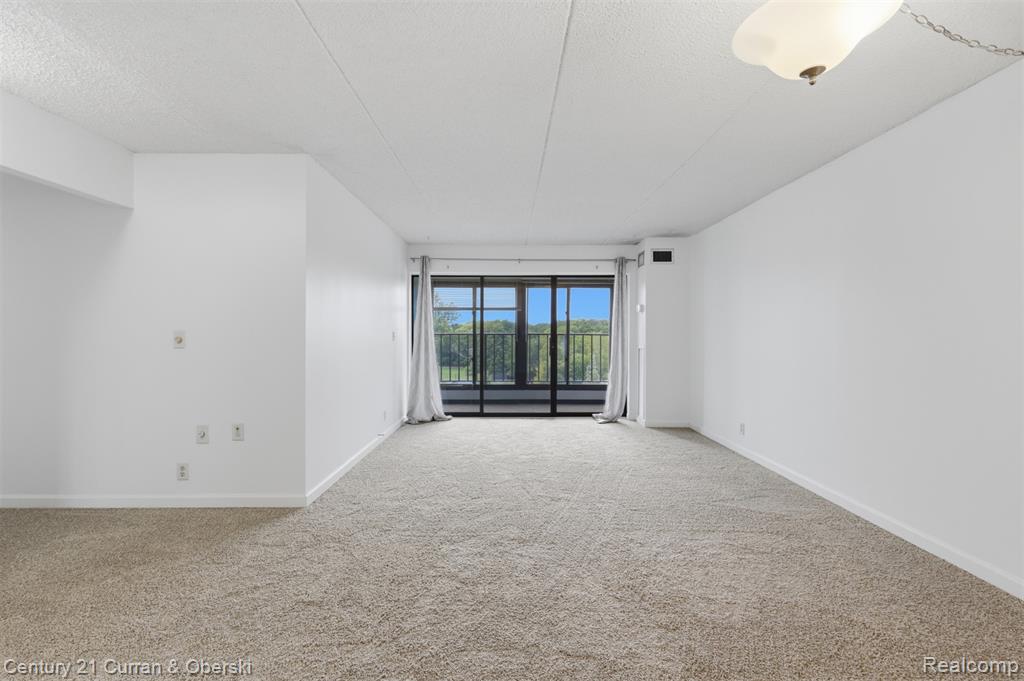 21800 Morley Avenue Property Photo 7