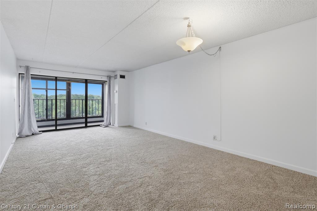 21800 Morley Avenue Property Photo 8