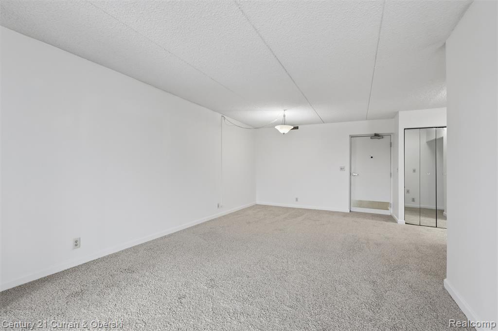 21800 Morley Avenue Property Photo 9