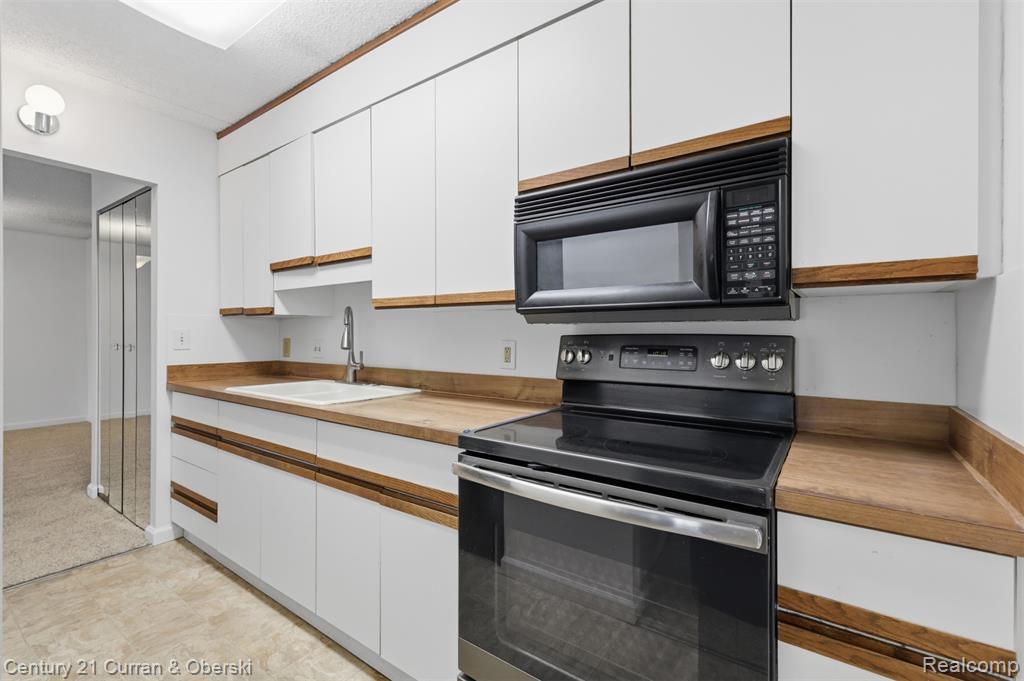 21800 Morley Avenue Property Photo 16