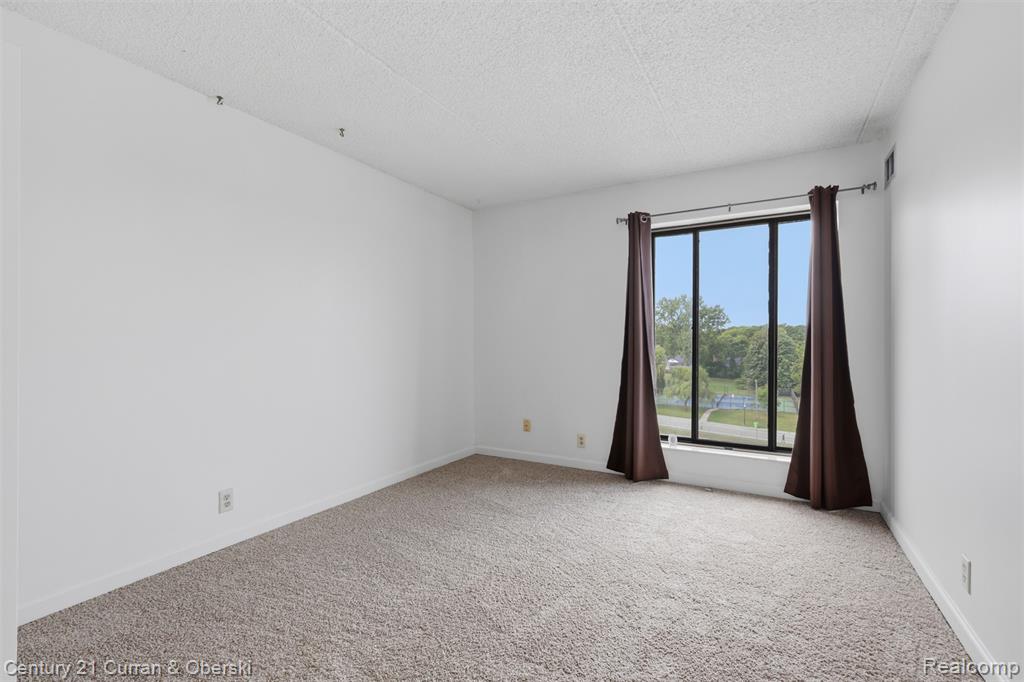 21800 Morley Avenue Property Photo 19