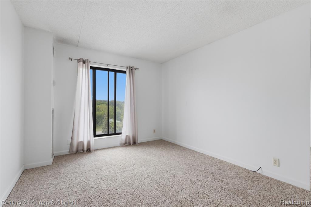 21800 Morley Avenue Property Photo 21