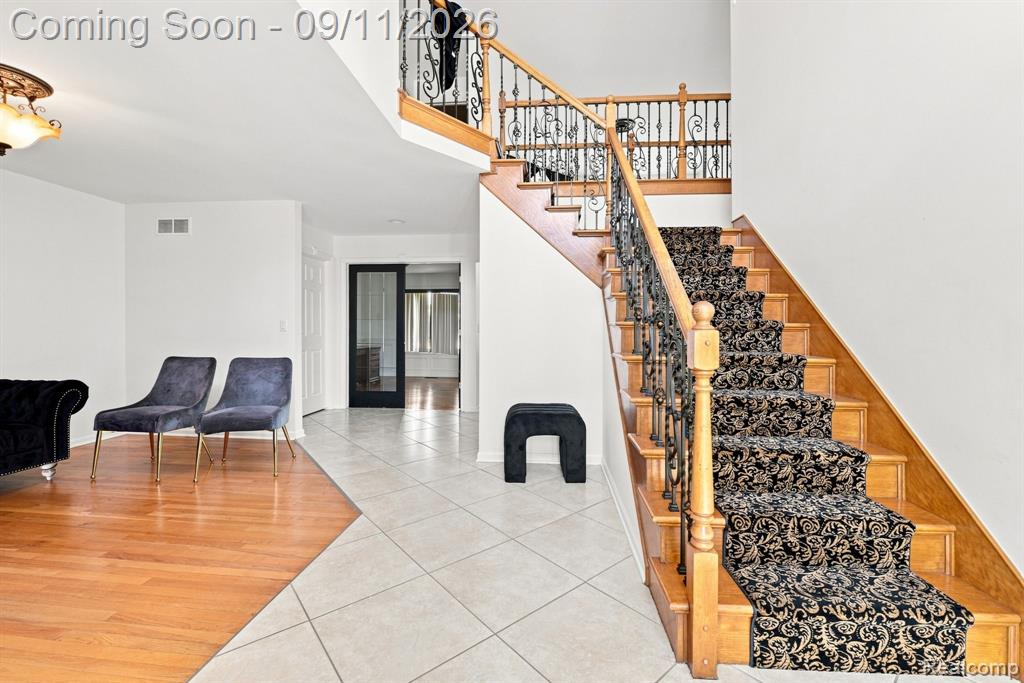 18779 Sandhurst Drive Property Photo 7