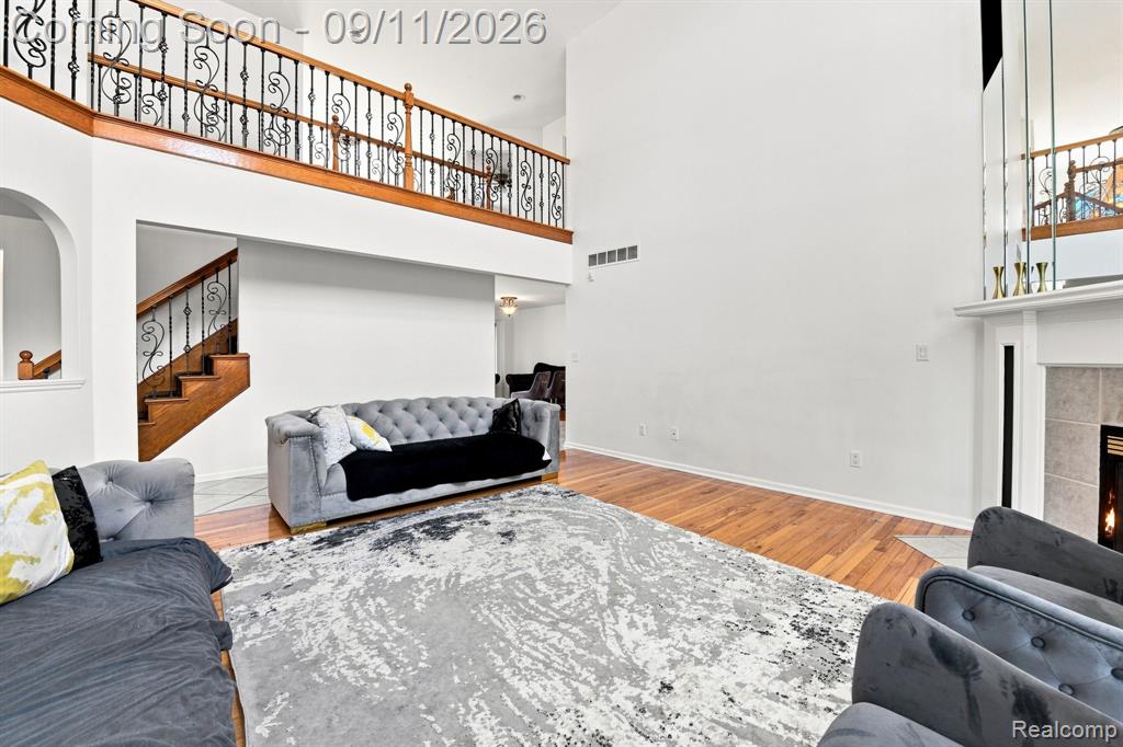 18779 Sandhurst Drive Property Photo 10