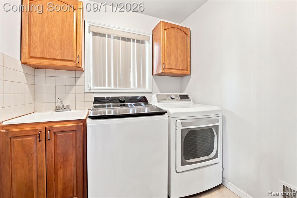18779 Sandhurst Drive Property Photo 22