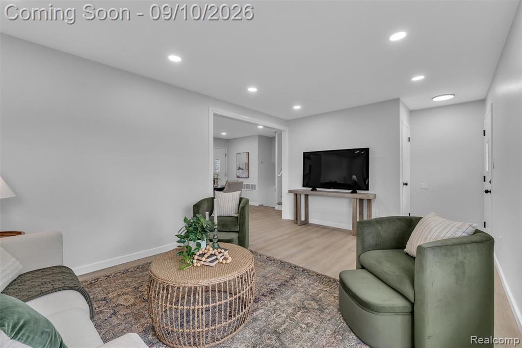 34340 Tomahawk Drive Property Photo 6