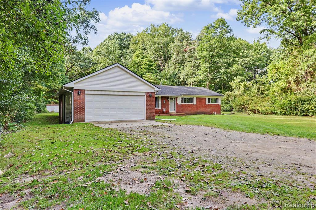 45223 Wear Road Property Photo 3