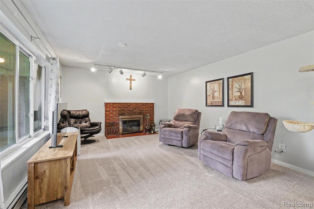 45223 Wear Road Property Photo 8
