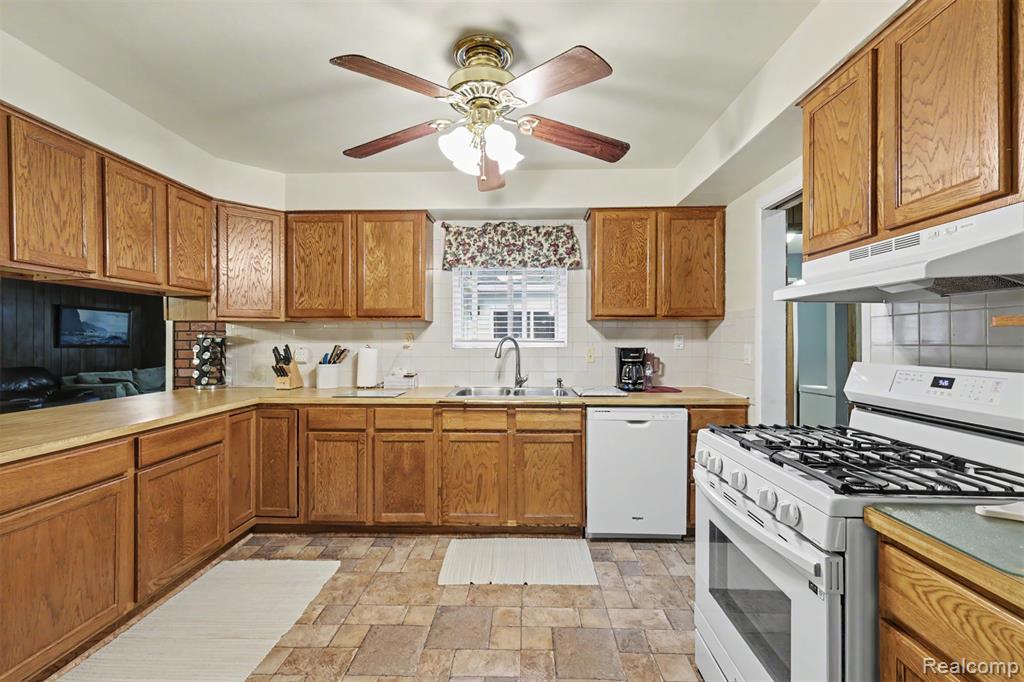 45223 Wear Road Property Photo 12