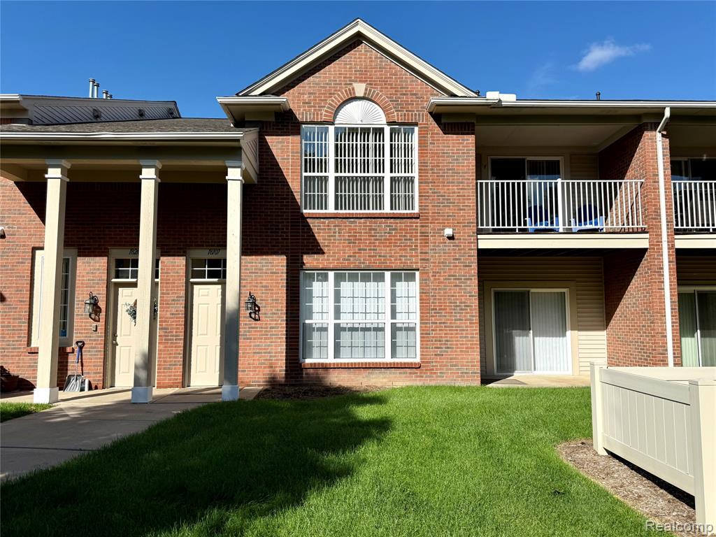 18107 Chesapeake Circle Property Photo 1