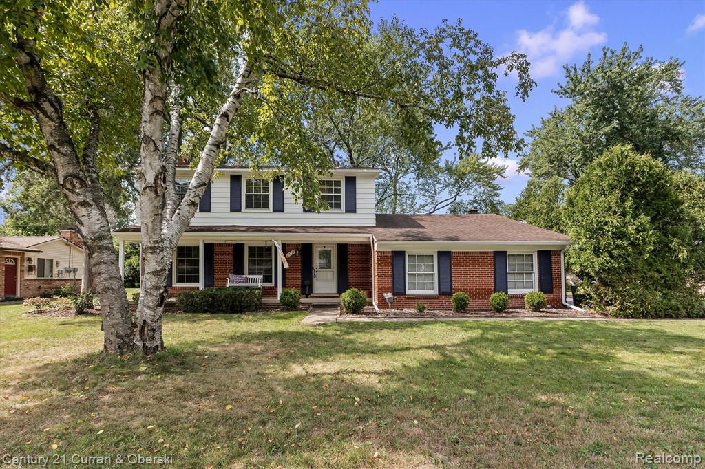 25137 Castlereigh Drive Property Photo 1