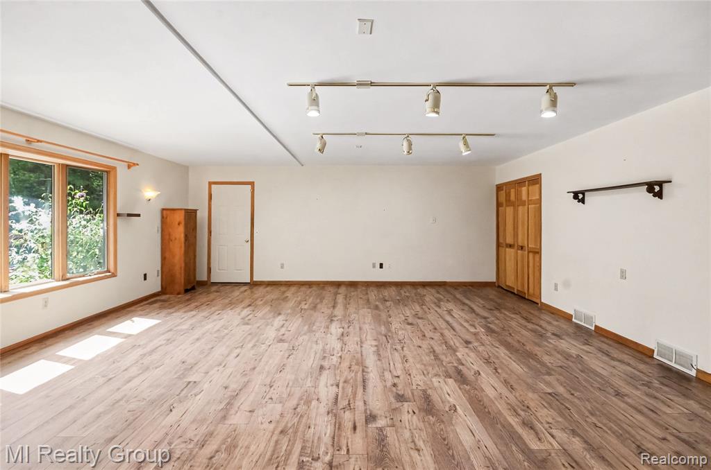 11471 31 Mile Road Property Photo 25
