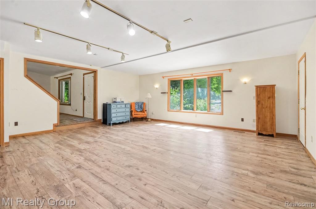 11471 31 Mile Road Property Photo 27