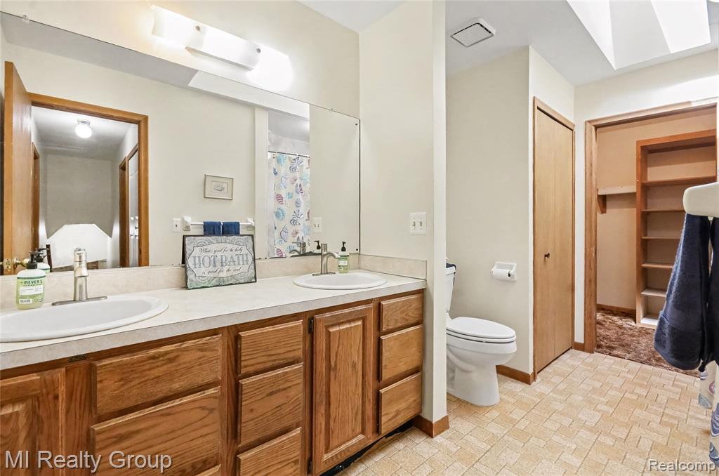 11471 31 Mile Road Property Photo 32