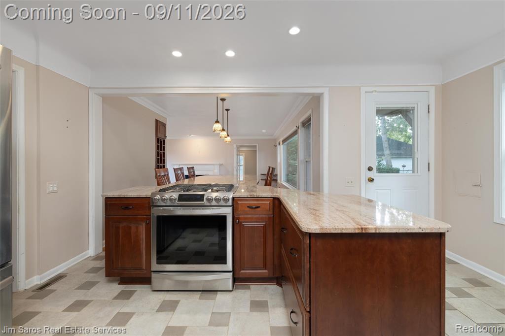 1445 Devonshire Road Property Photo 8