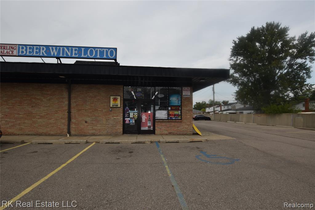 2791 E 14 Mile Rd Property Photo 1