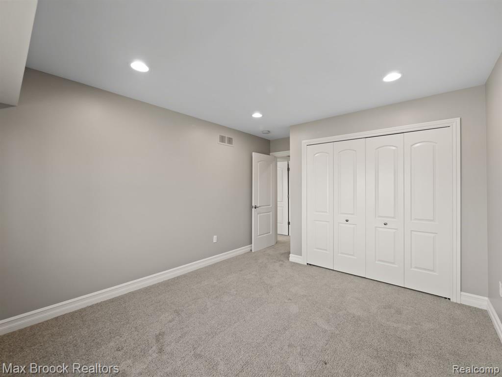 6608 Maple Lakes Drive Property Photo 25