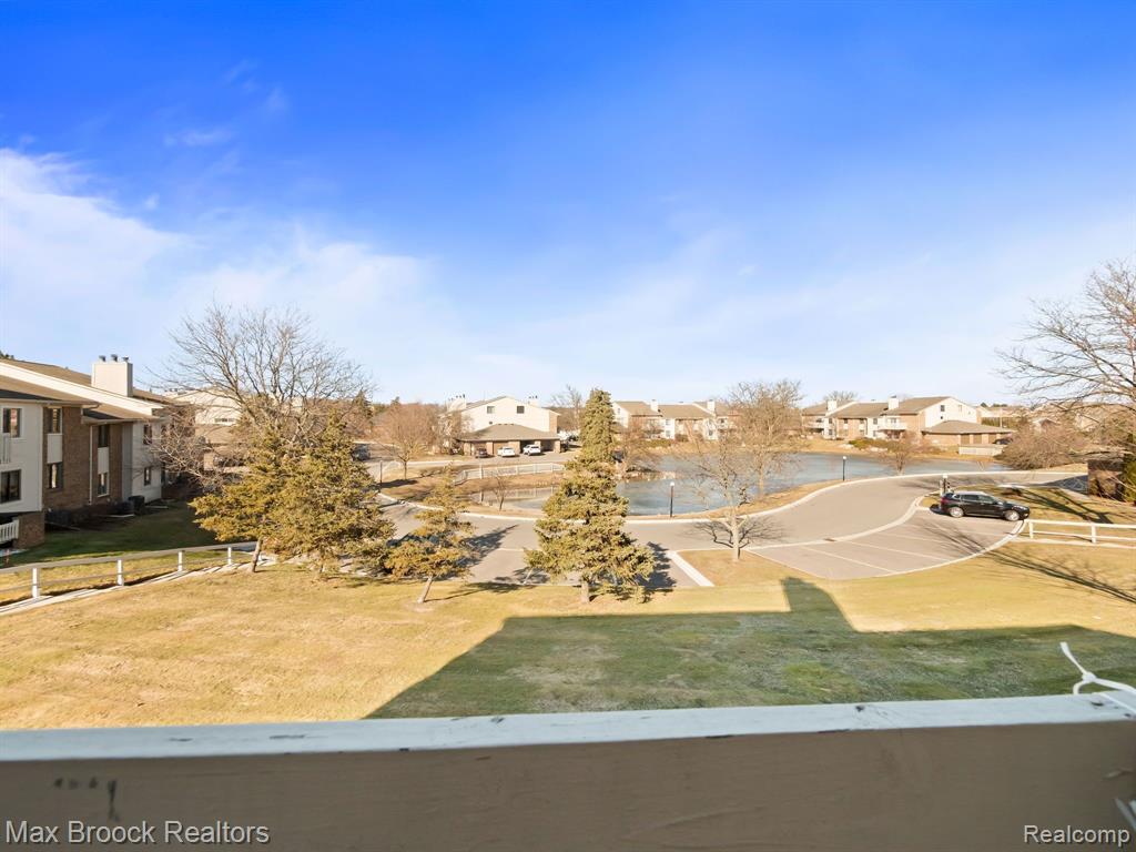 6608 Maple Lakes Drive Property Photo 42