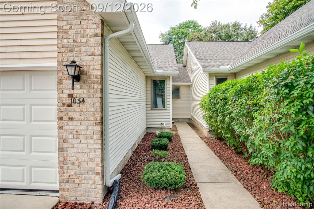 1034 Toni Drive Property Photo 1