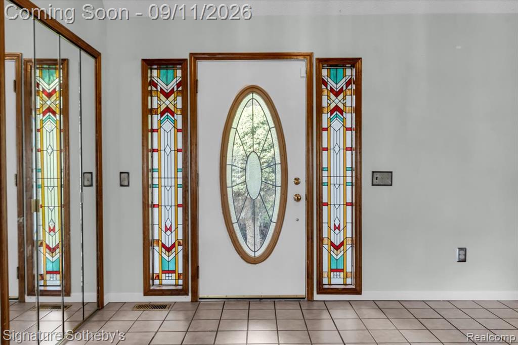 9925 Timothy Lane Property Photo 3