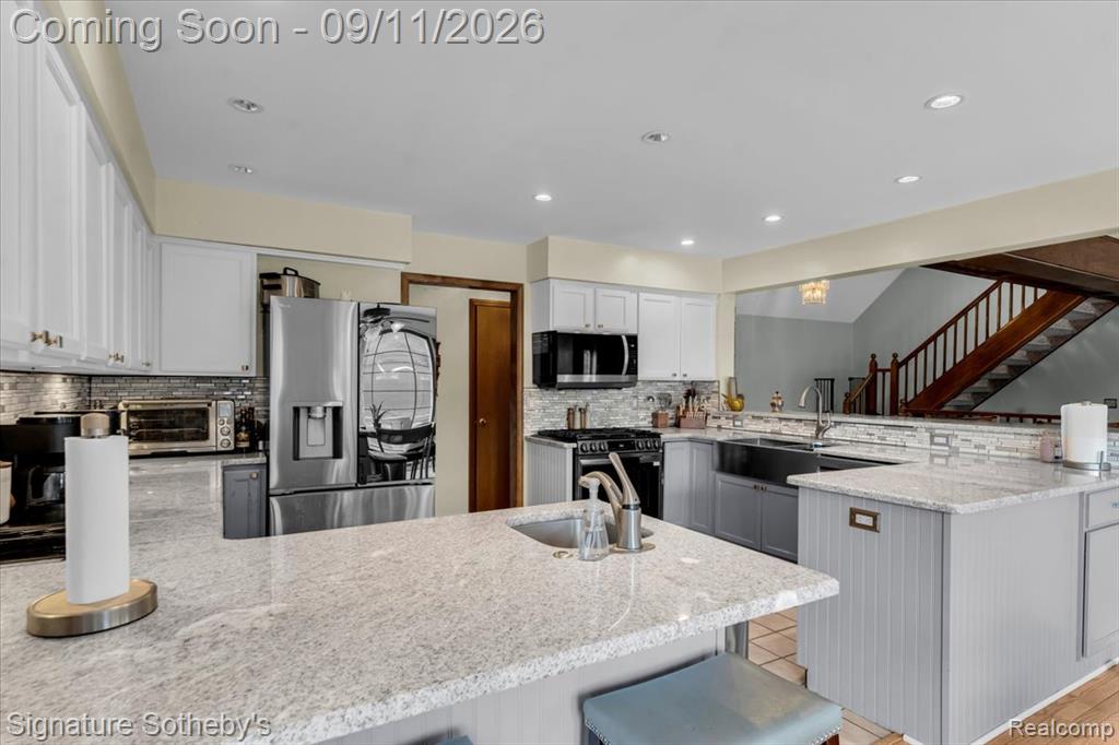 9925 Timothy Lane Property Photo 10