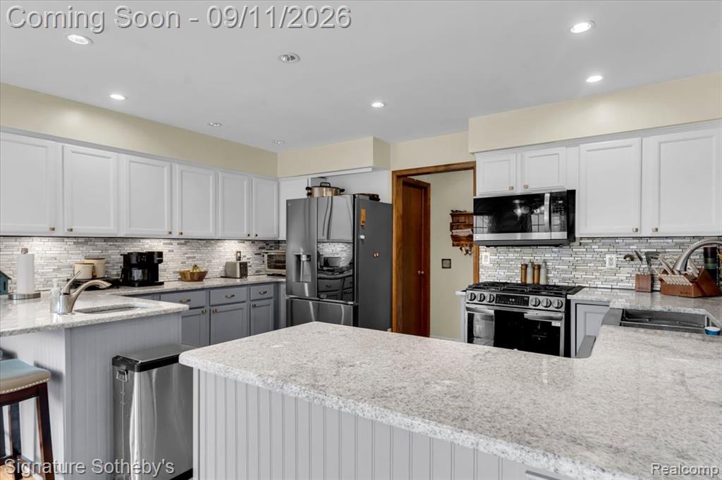 9925 Timothy Lane Property Photo 12