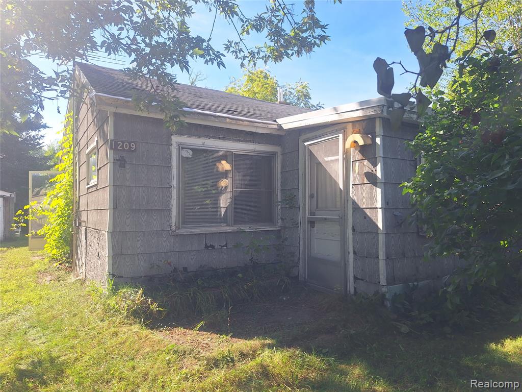 1209 Dandy Street Property Photo 1