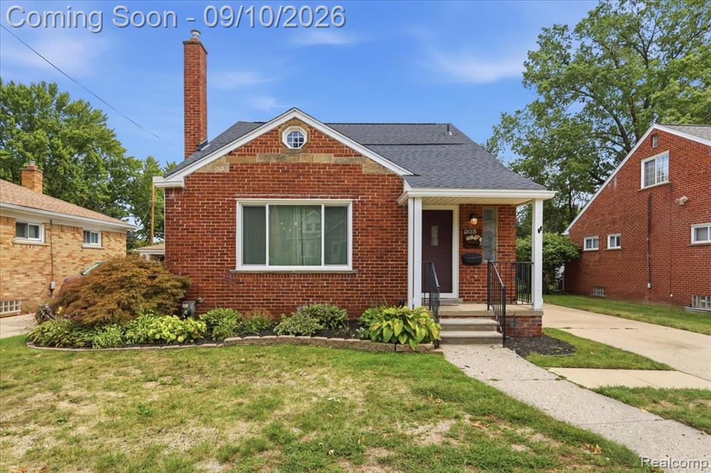 203 Pare Street Property Photo 1